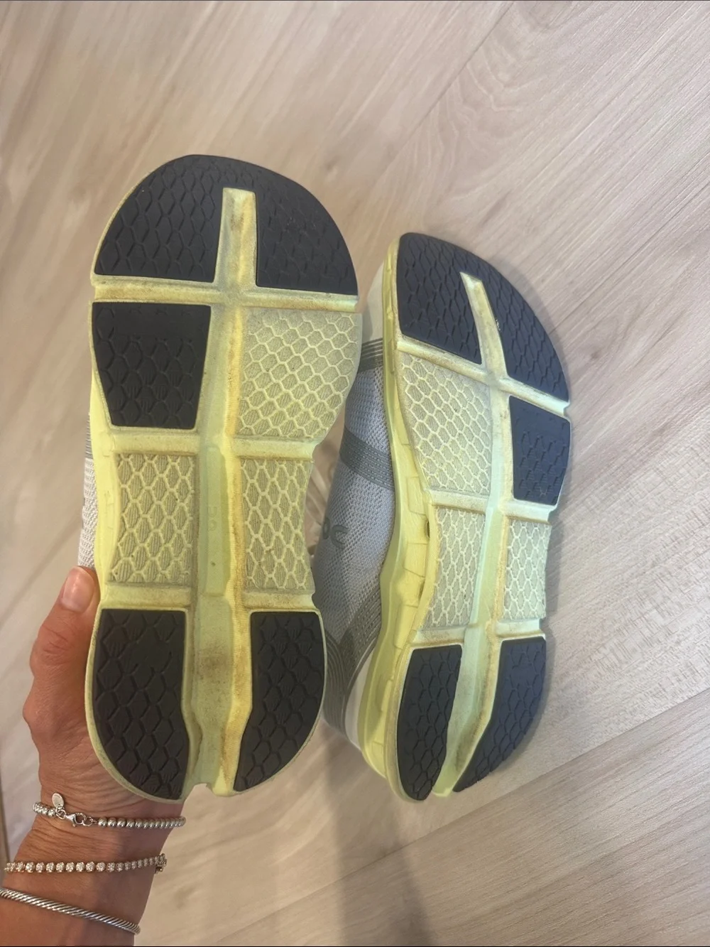 On Cloudswift Women's Running Shoes in Grey and Light Yellow/Green